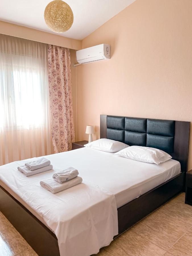 Athina Villa - Premier Sea Palaiontsiflikion Exterior foto