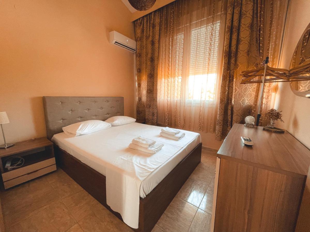 Athina Villa - Premier Sea Palaiontsiflikion Exterior foto