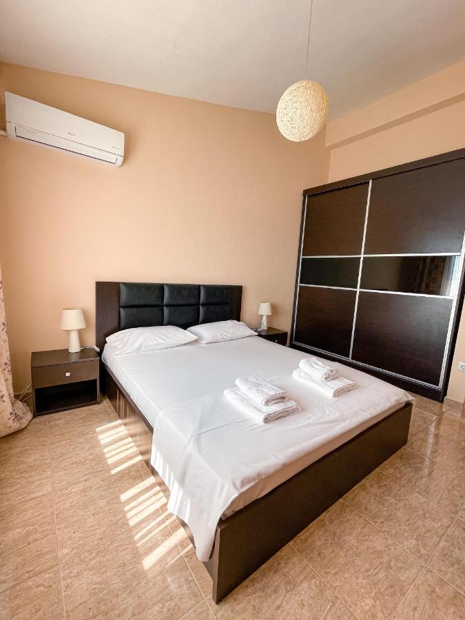Athina Villa - Premier Sea Palaiontsiflikion Exterior foto