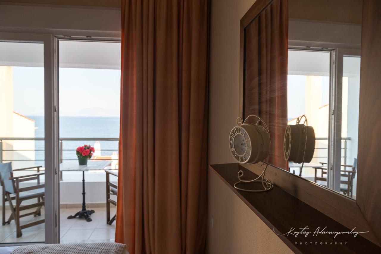 Athina Villa - Premier Sea Palaiontsiflikion Exterior foto
